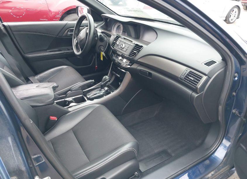 Photo 5 of 2016 Honda Accord SPORT (VIN 1HGCR2F5XGA055031)