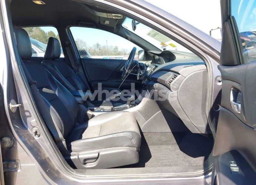 Photo 5 of 2016 Honda Accord SPORT (VIN 1HGCR2F5XGA076722)