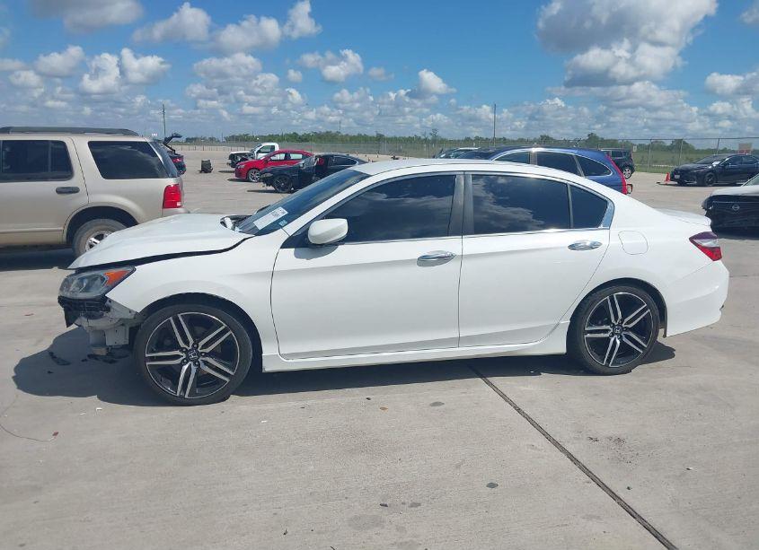 Photo 13 of 2016 Honda Accord SPORT (VIN 1HGCR2F5XGA091981)