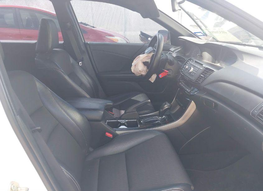 Photo 5 of 2016 Honda Accord SPORT (VIN 1HGCR2F5XGA091981)