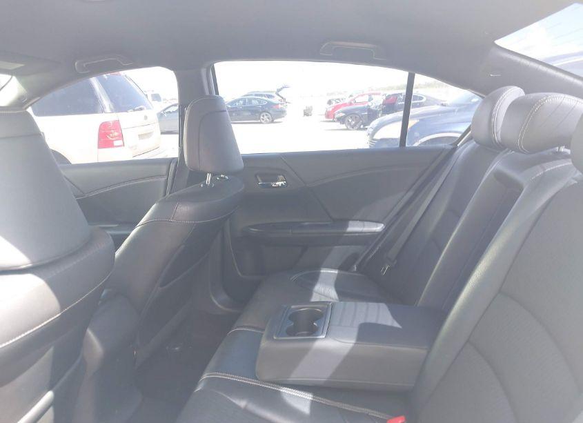 Photo 8 of 2016 Honda Accord SPORT (VIN 1HGCR2F5XGA091981)