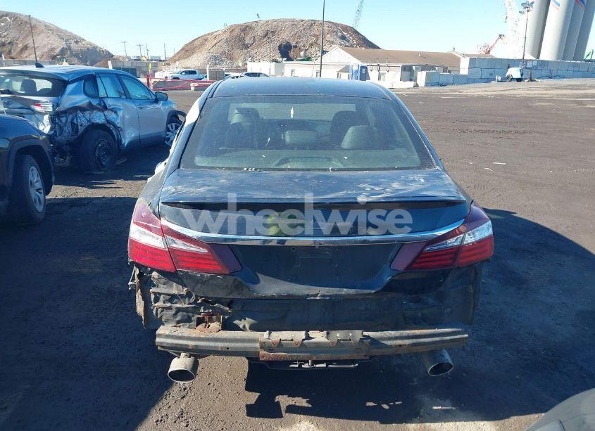 Photo 16 of 2016 Honda Accord SPORT (VIN 1HGCR2F5XGA113736)