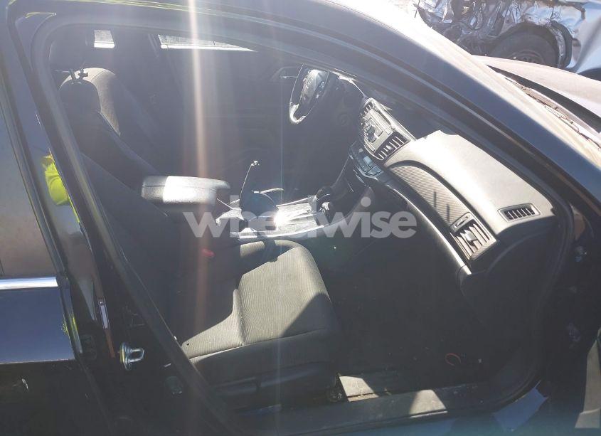 Photo 5 of 2016 Honda Accord SPORT (VIN 1HGCR2F5XGA113736)