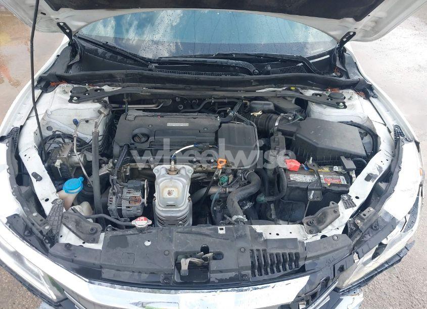 Photo 10 of 2016 Honda Accord SPORT (VIN 1HGCR2F5XGA113915)