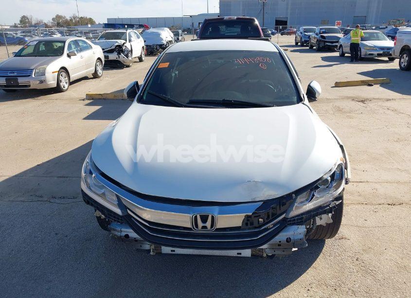Photo 12 of 2016 Honda Accord SPORT (VIN 1HGCR2F5XGA113915)