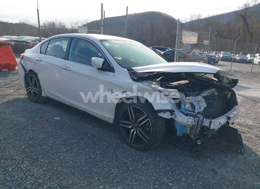 2016 Honda Accord SPORT (VIN 1HGCR2F5XGA123652) main photo