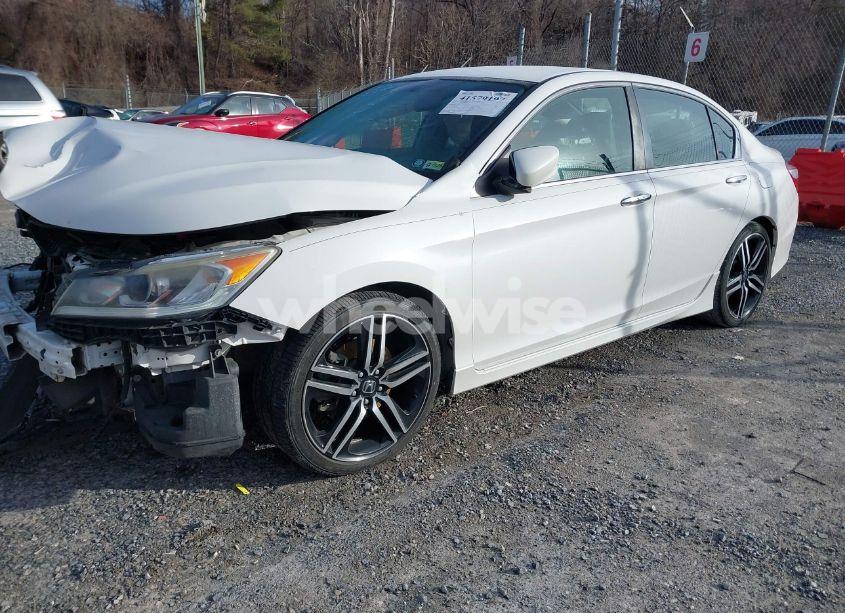 Photo 2 of 2016 Honda Accord SPORT (VIN 1HGCR2F5XGA123652)