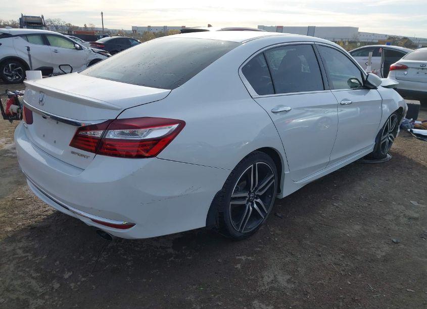 Photo 4 of 2016 Honda Accord SPORT (VIN 1HGCR2F5XGA210144)