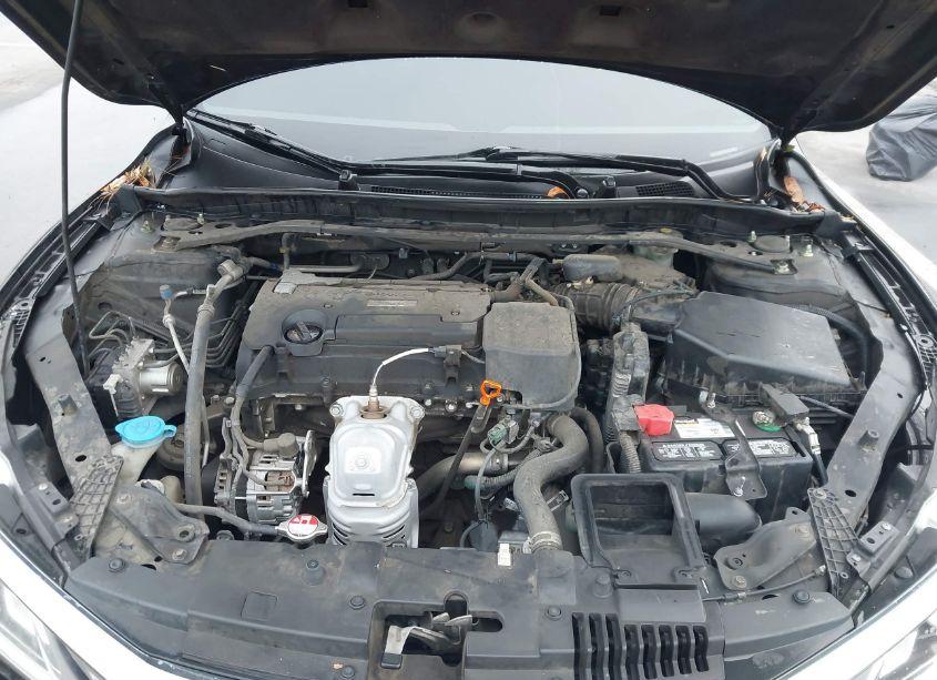 Photo 10 of 2016 Honda Accord SPORT (VIN 1HGCR2F5XGA212671)