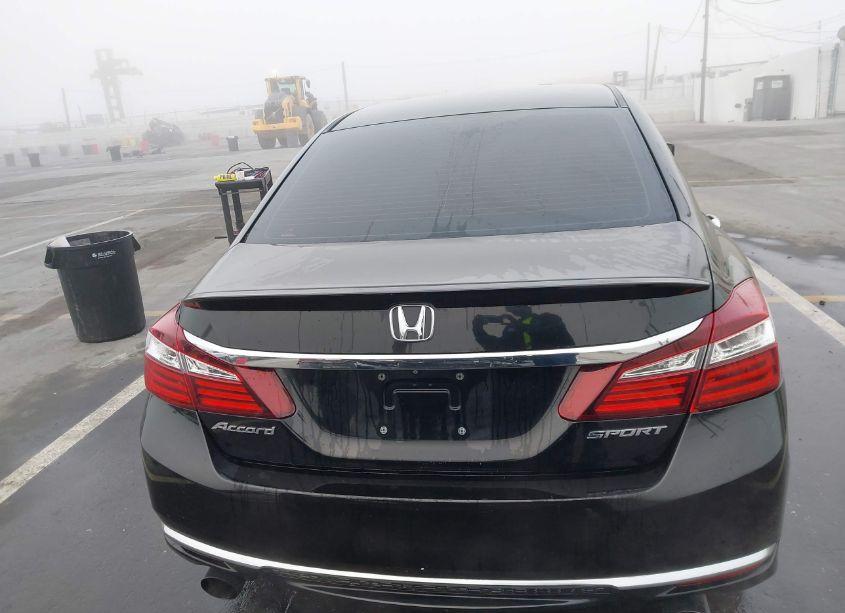 Photo 16 of 2016 Honda Accord SPORT (VIN 1HGCR2F5XGA212671)