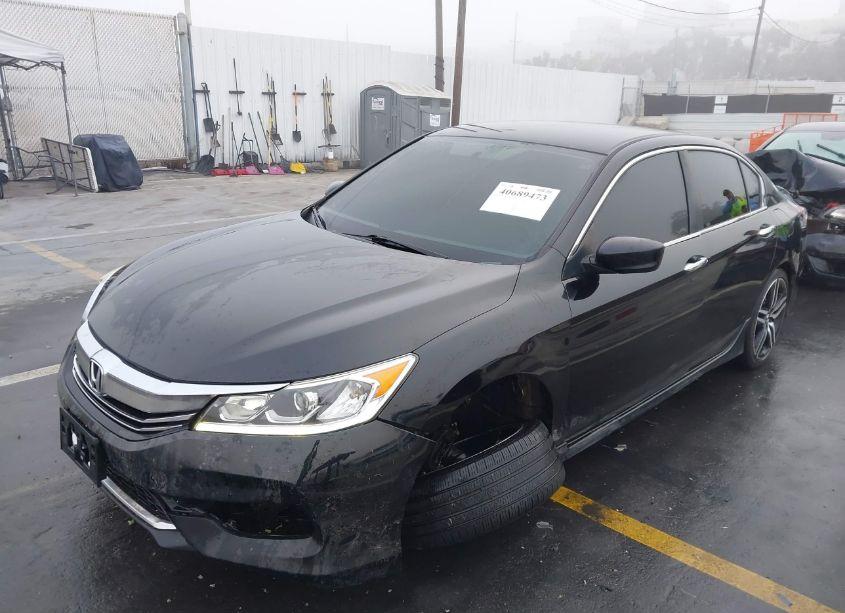 Photo 2 of 2016 Honda Accord SPORT (VIN 1HGCR2F5XGA212671)