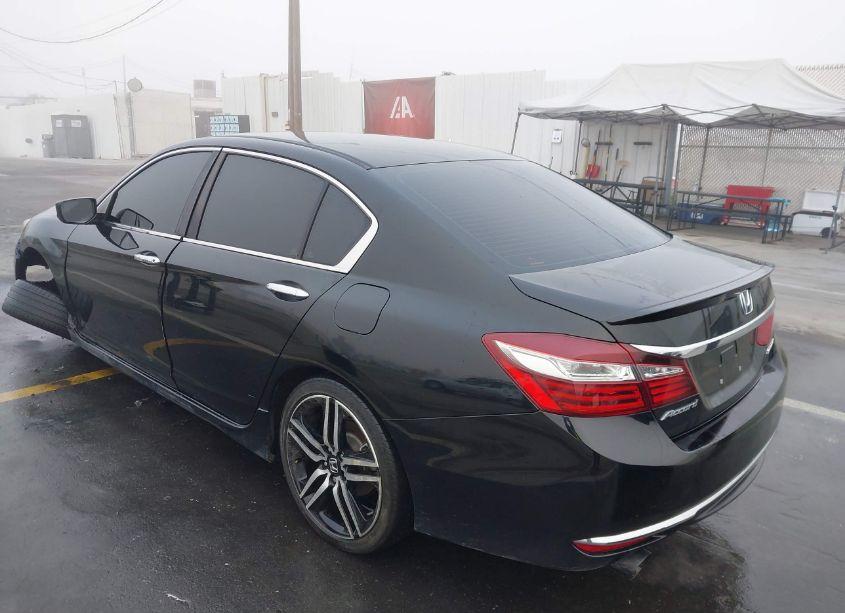 Photo 3 of 2016 Honda Accord SPORT (VIN 1HGCR2F5XGA212671)