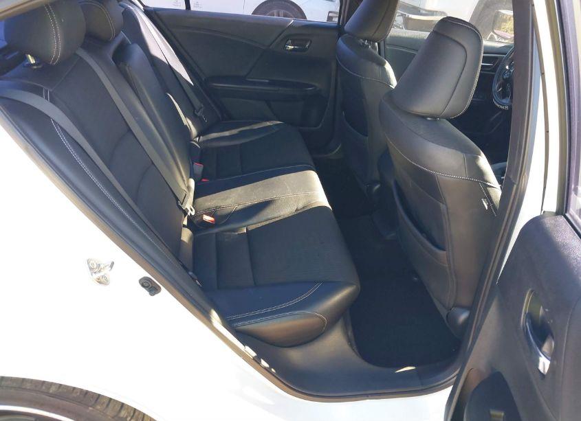 Photo 8 of 2017 Honda Accord SPORT (VIN 1HGCR2F5XHA028316)