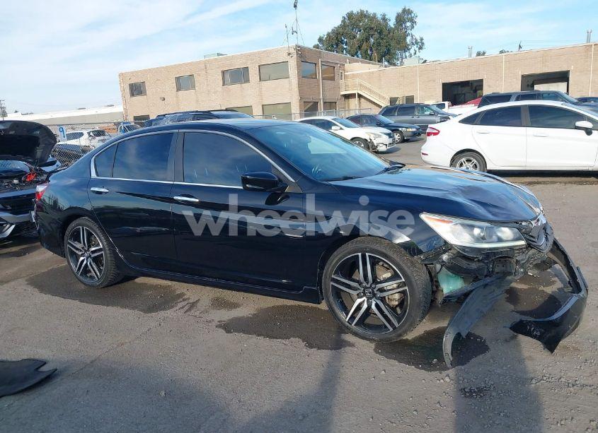 Photo 13 of 2017 Honda Accord SPORT (VIN 1HGCR2F5XHA188051)