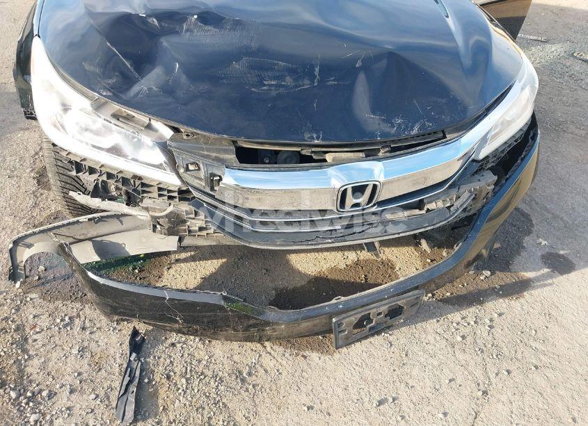 Photo 6 of 2017 Honda Accord SPORT (VIN 1HGCR2F5XHA188051)