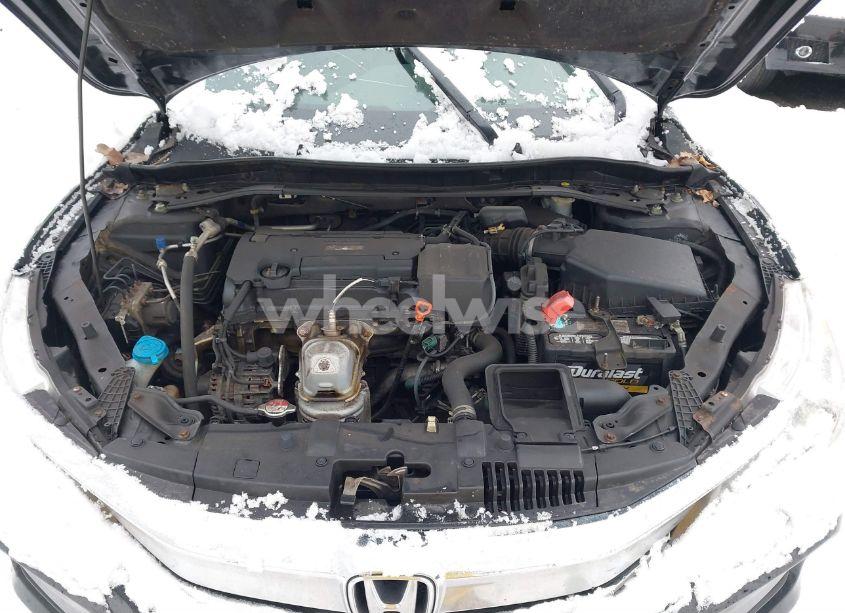 Photo 10 of 2017 Honda Accord SPORT (VIN 1HGCR2F5XHA256106)