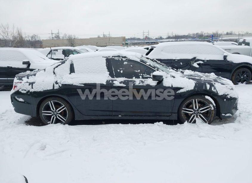 Photo 13 of 2017 Honda Accord SPORT (VIN 1HGCR2F5XHA256106)