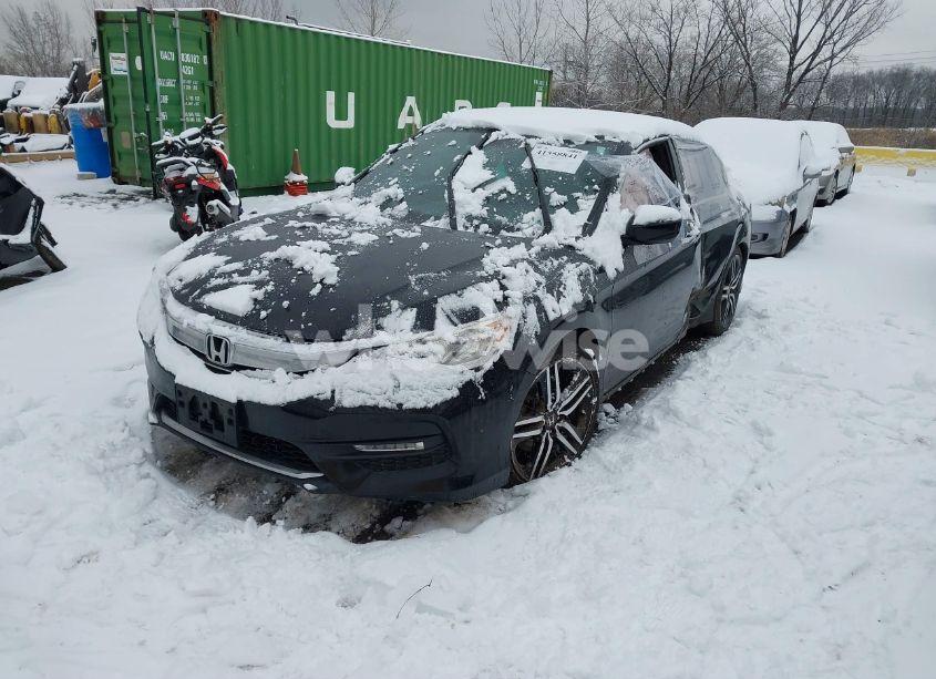 Photo 2 of 2017 Honda Accord SPORT (VIN 1HGCR2F5XHA256106)