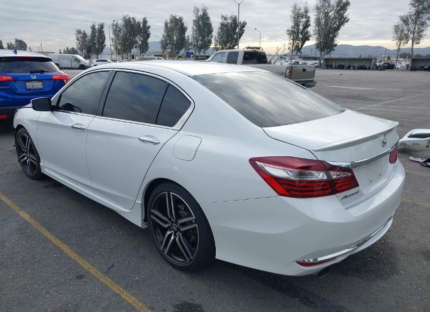 Photo 3 of 2016 Honda Accord SPORT (VIN 1HGCR2F60GA109820)