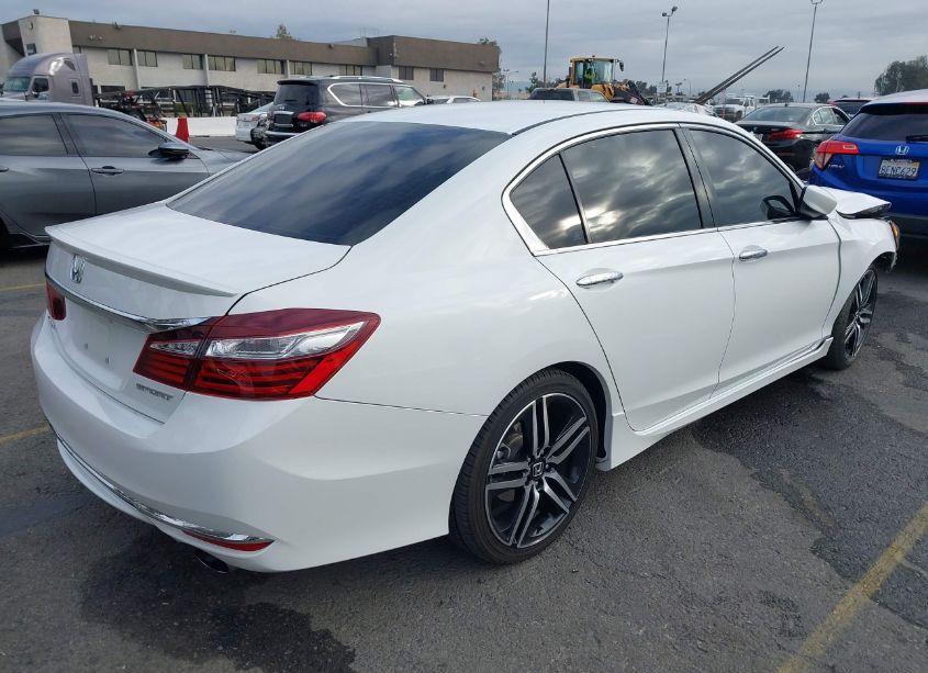 Photo 4 of 2016 Honda Accord SPORT (VIN 1HGCR2F60GA109820)