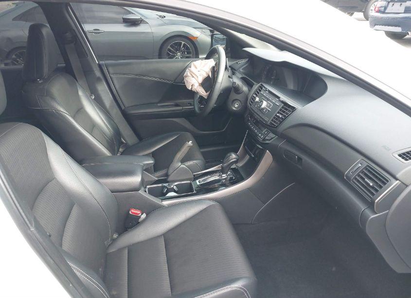 Photo 5 of 2016 Honda Accord SPORT (VIN 1HGCR2F60GA109820)