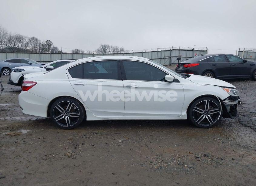 Photo 14 of 2017 Honda Accord SPORT (VIN 1HGCR2F60HA108877)