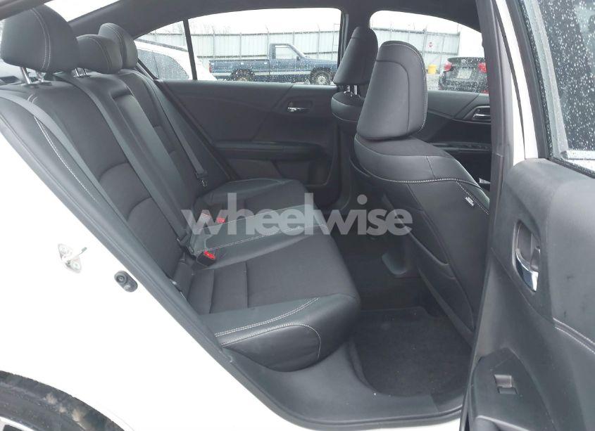 Photo 8 of 2017 Honda Accord SPORT (VIN 1HGCR2F60HA108877)