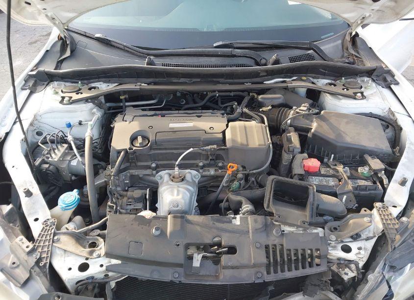 Photo 10 of 2016 Honda Accord SPORT (VIN 1HGCR2F61GA226127)