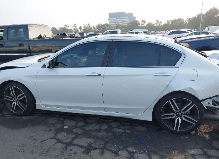 Photo 15 of 2016 Honda Accord SPORT (VIN 1HGCR2F61GA226127)