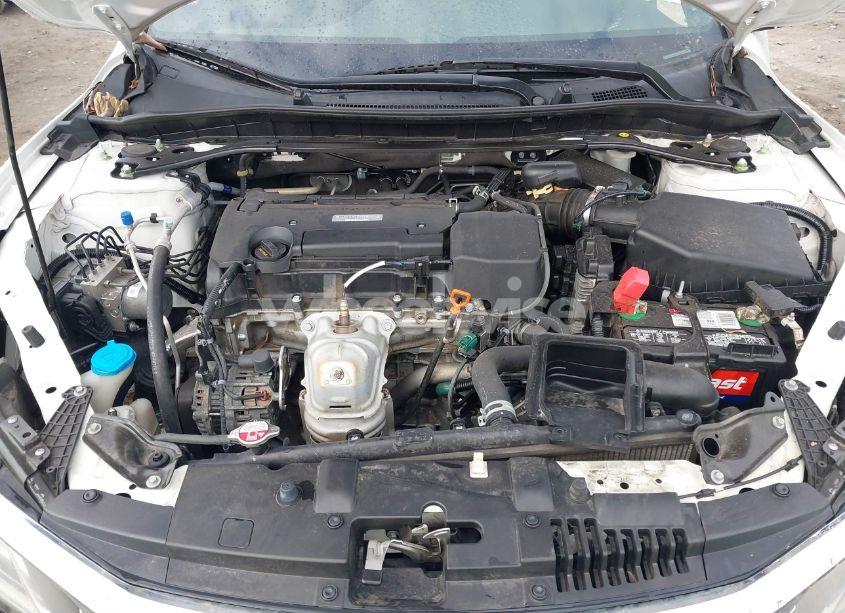 Photo 10 of 2017 Honda Accord SPORT (VIN 1HGCR2F62HA022423)