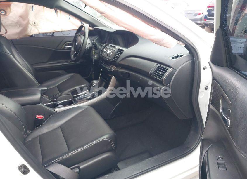 Photo 5 of 2017 Honda Accord SPORT (VIN 1HGCR2F62HA022423)