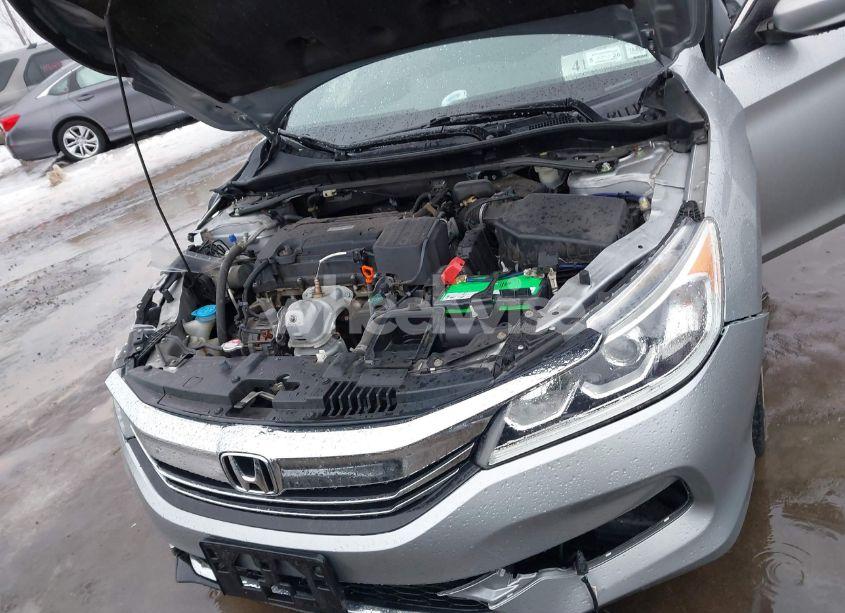 Photo 10 of 2017 Honda Accord SPORT (VIN 1HGCR2F62HA243410)