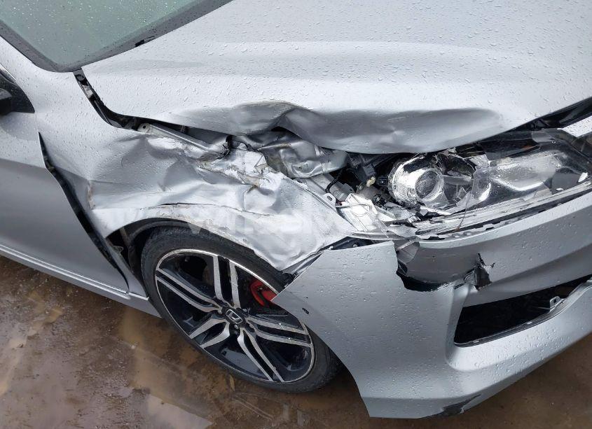 Photo 6 of 2017 Honda Accord SPORT (VIN 1HGCR2F62HA243410)