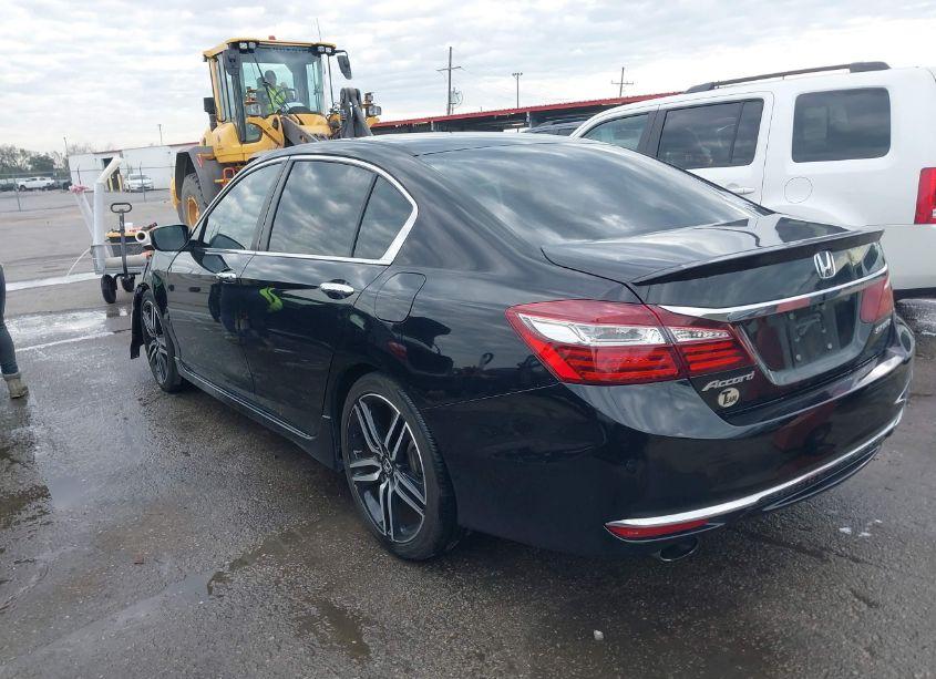 Photo 3 of 2016 Honda Accord SPORT (VIN 1HGCR2F63GA207935)