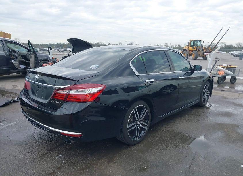 Photo 4 of 2016 Honda Accord SPORT (VIN 1HGCR2F63GA207935)