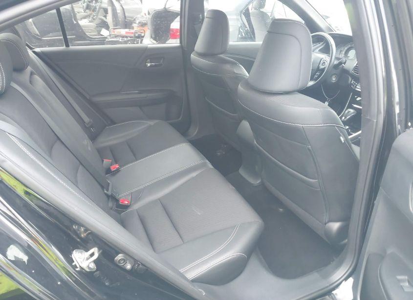 Photo 8 of 2016 Honda Accord SPORT (VIN 1HGCR2F63GA207935)