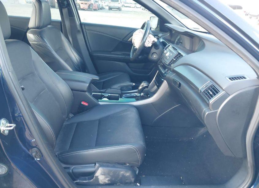 Photo 5 of 2016 Honda Accord SPORT (VIN 1HGCR2F66GA215298)