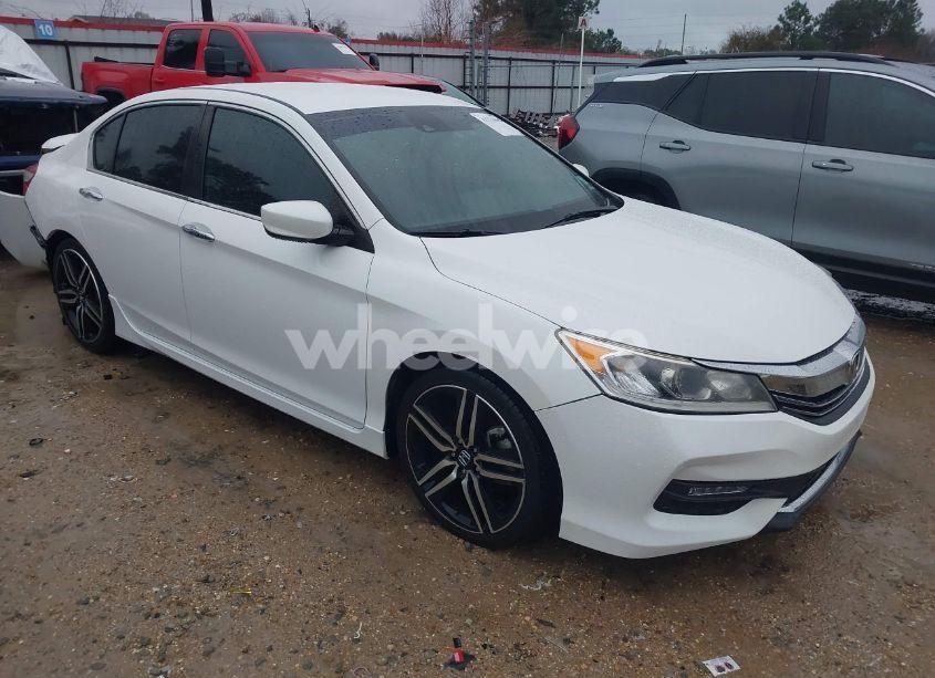 2017 Honda Accord SPORT (VIN 1HGCR2F66HA071981) main photo