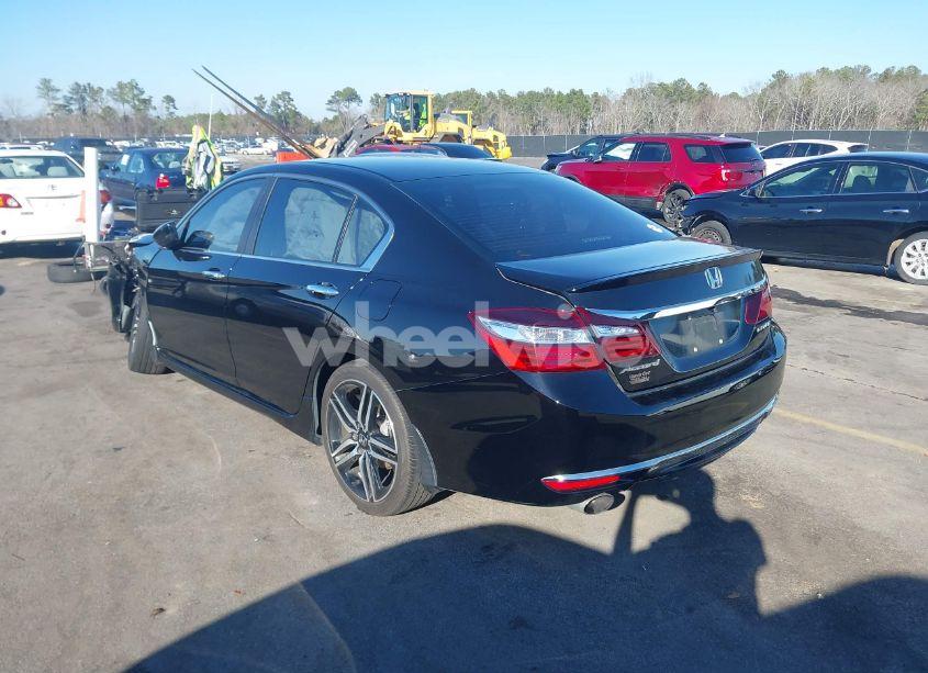 Photo 3 of 2016 Honda Accord SPORT (VIN 1HGCR2F67GA207887)