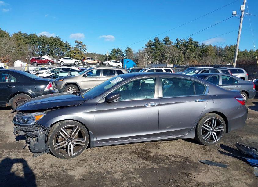Photo 15 of 2017 Honda Accord SPORT (VIN 1HGCR2F68HA050999)