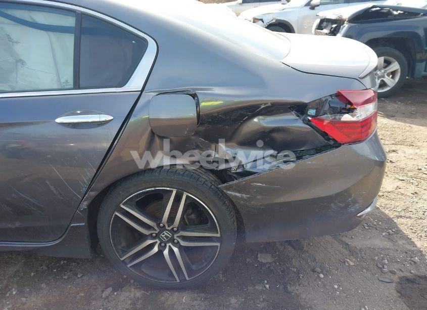 Photo 6 of 2016 Honda Accord SPORT (VIN 1HGCR2F69GA025625)