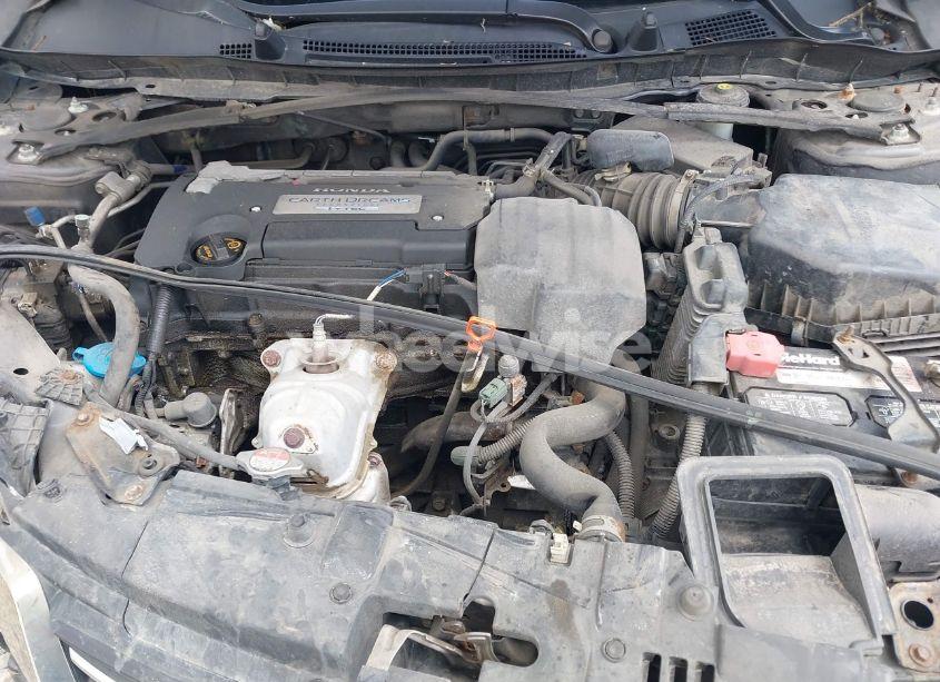 Photo 10 of 2013 Honda Accord EX (VIN 1HGCR2F70DA022309)