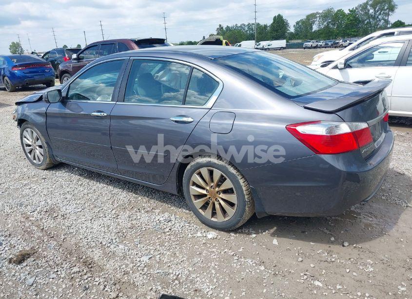 Photo 3 of 2013 Honda Accord EX (VIN 1HGCR2F70DA022309)