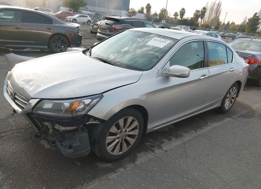 Photo 2 of 2013 Honda Accord EX (VIN 1HGCR2F70DA212935)