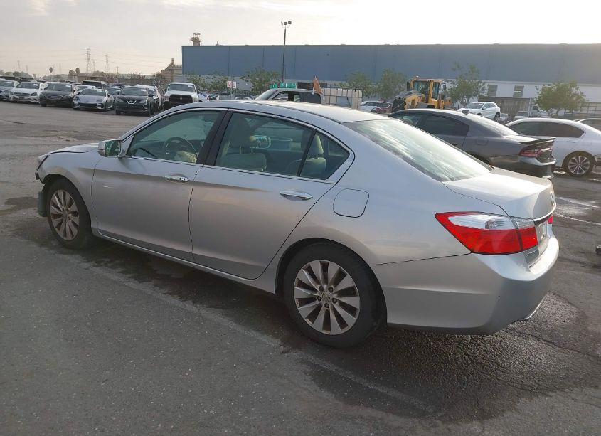 Photo 3 of 2013 Honda Accord EX (VIN 1HGCR2F70DA212935)