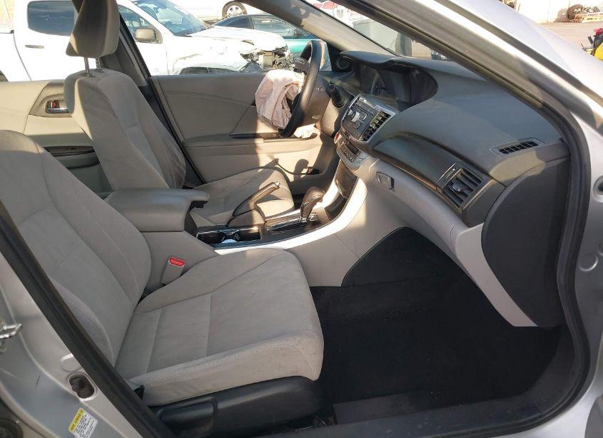 Photo 5 of 2013 Honda Accord EX (VIN 1HGCR2F70DA212935)