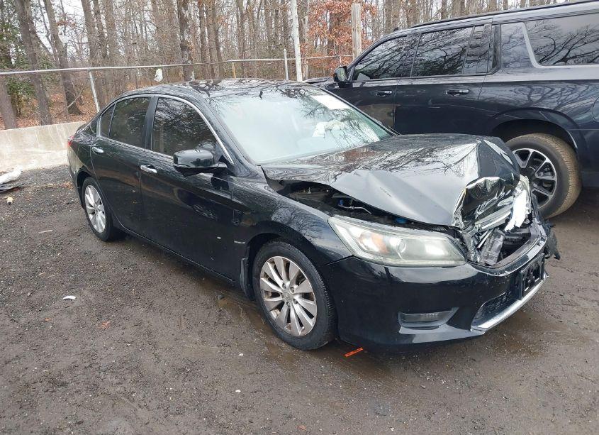 2015 Honda Accord EX (VIN 1HGCR2F70FA068810) main photo