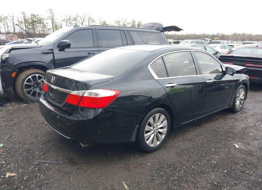 Photo 4 of 2015 Honda Accord EX (VIN 1HGCR2F70FA068810)