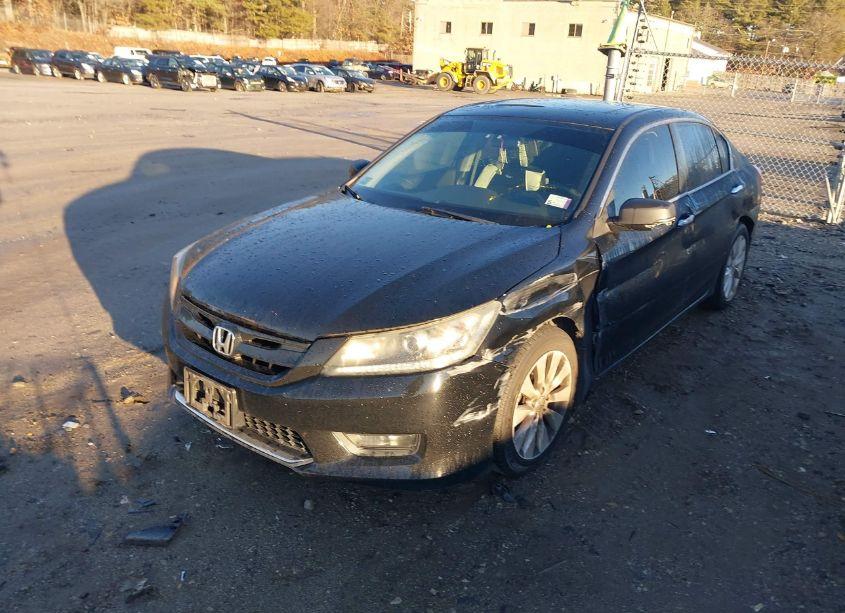 Photo 2 of 2015 Honda Accord EX (VIN 1HGCR2F70FA105077)