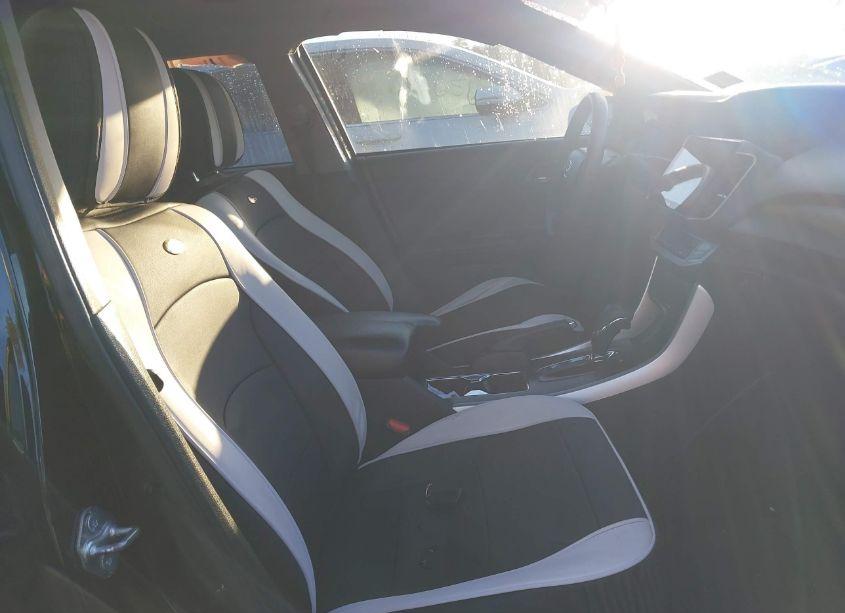 Photo 5 of 2015 Honda Accord EX (VIN 1HGCR2F70FA105077)